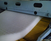 Edredón no tejido de la tela de la industria que hace la máquina los 4.5m para la guata libre del pegamento