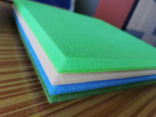 los paneles de pared acústicos del gimnasio de la cancelación de ruido 4x8 de 24m m